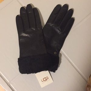 UGG Black Leather Gloves Size M